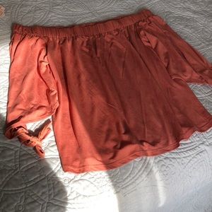 ***SOLD*** Alya off the shoulder top